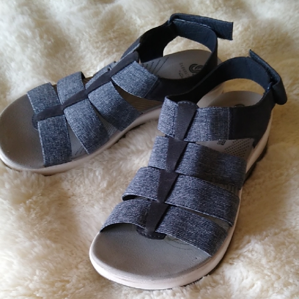 Clark's Cloudsteppers Sandals - 7.5